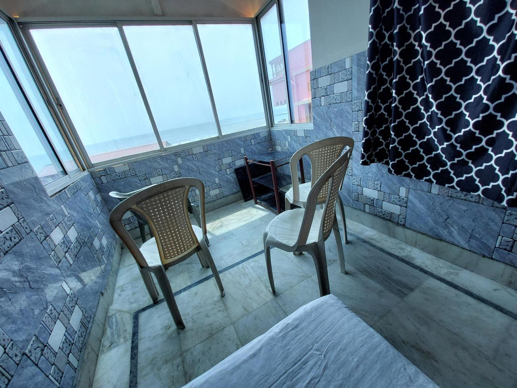 Nirman Beach Homestay Puri Kültér fotó