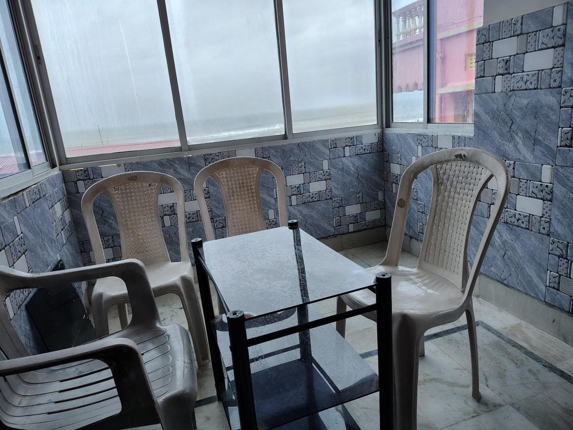 Nirman Beach Homestay Puri Kültér fotó