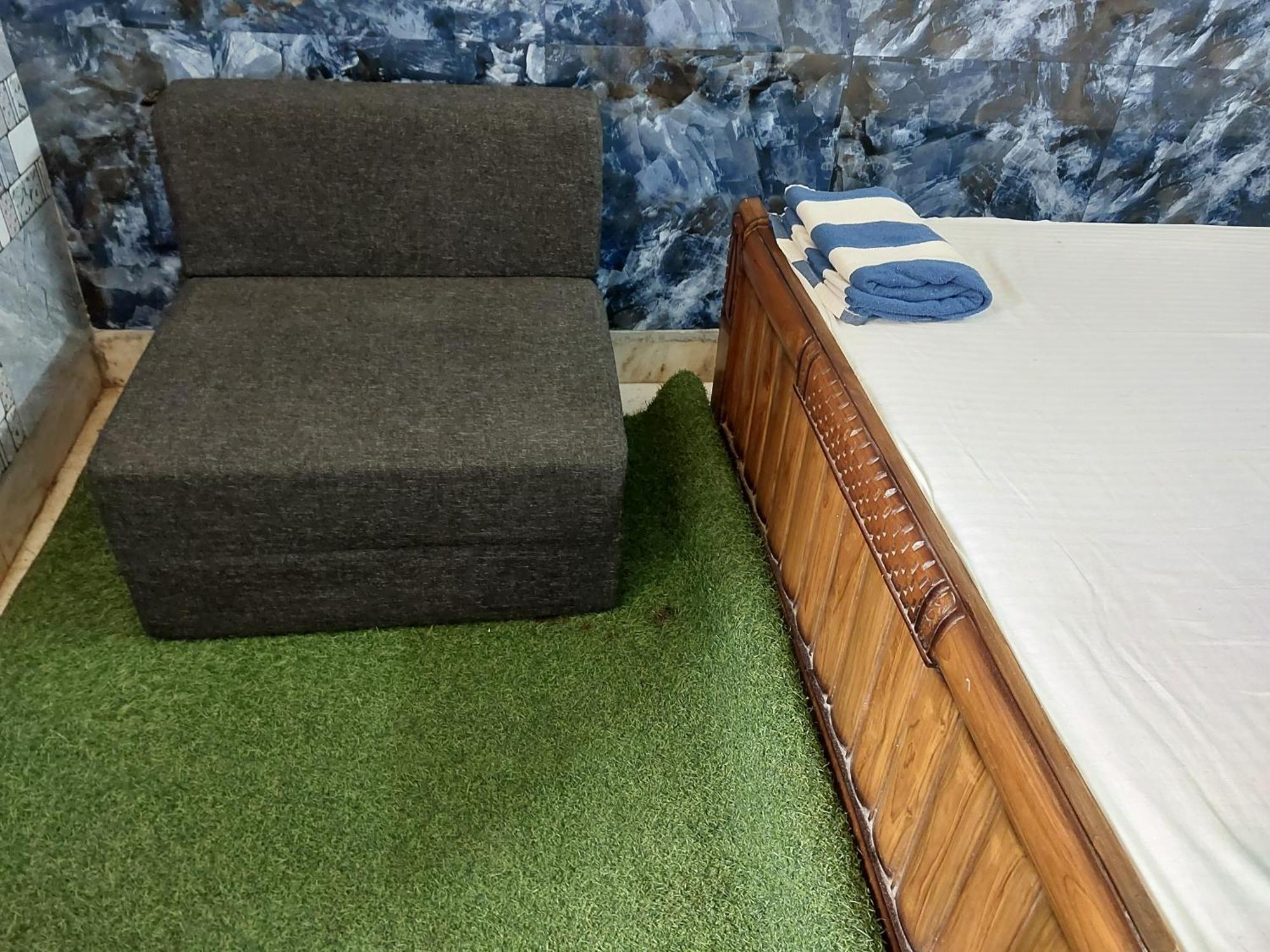 Nirman Beach Homestay Puri Kültér fotó